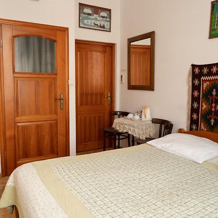 Kolory Guest House Cracovie Extérieur photo