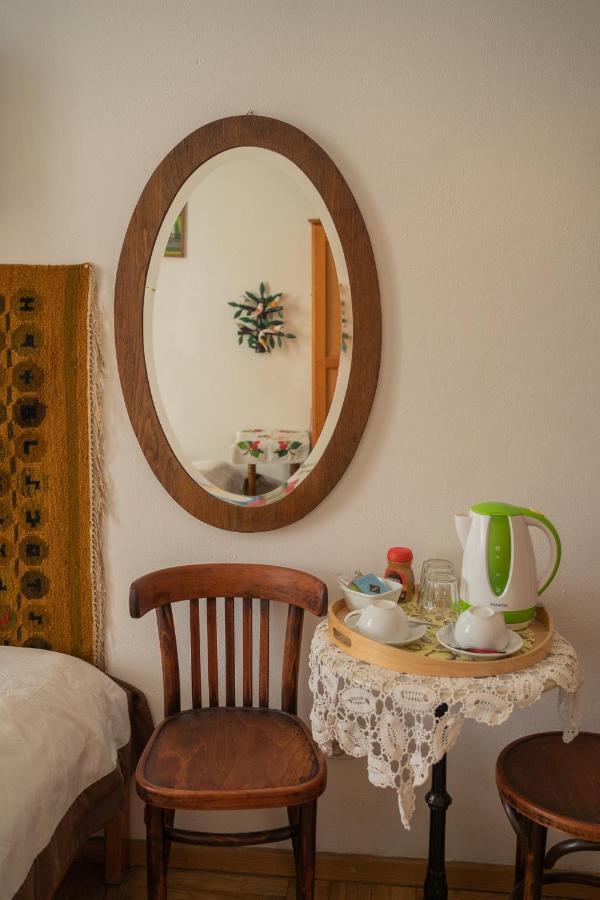 Kolory Guest House Cracovie Extérieur photo