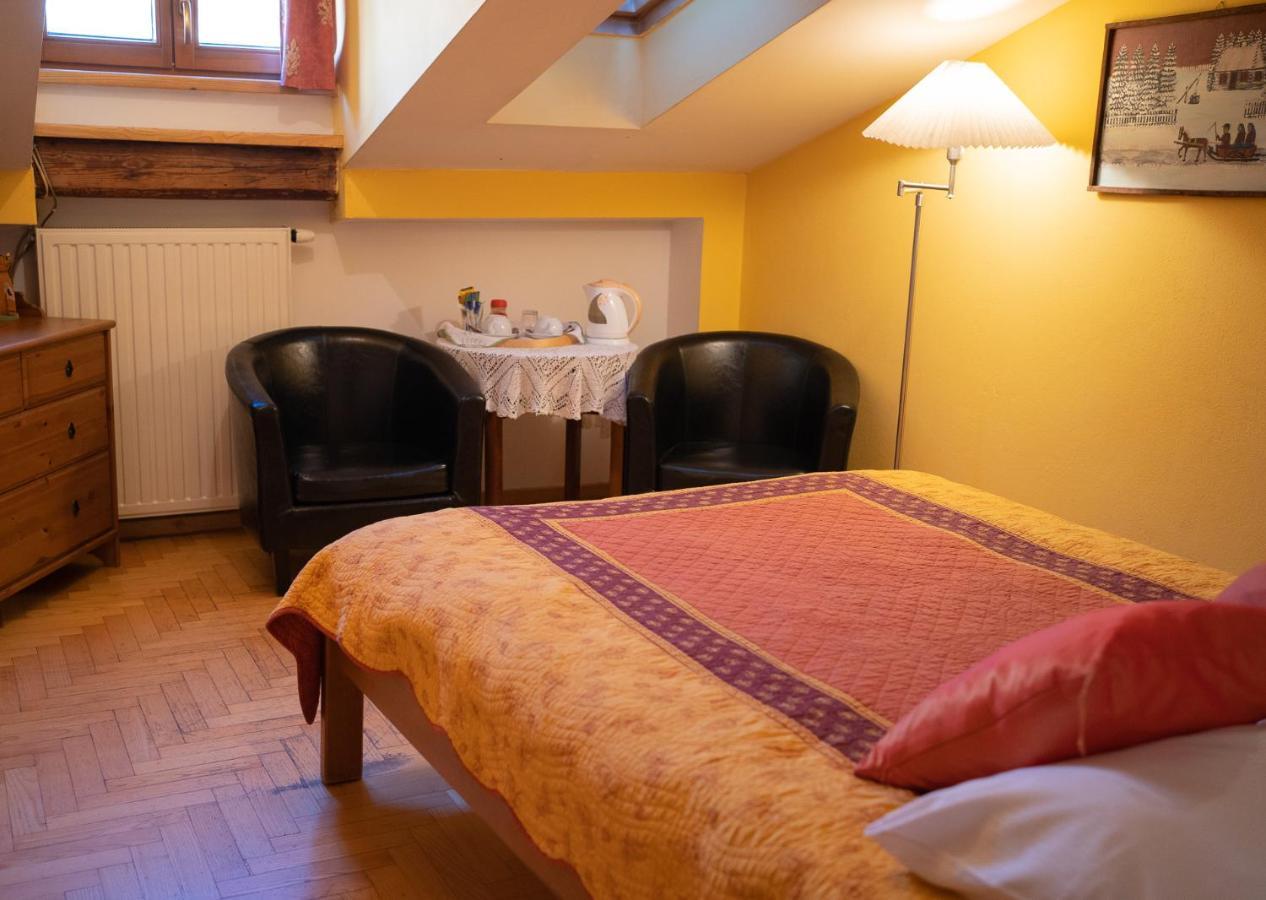 Kolory Guest House Cracovie Extérieur photo