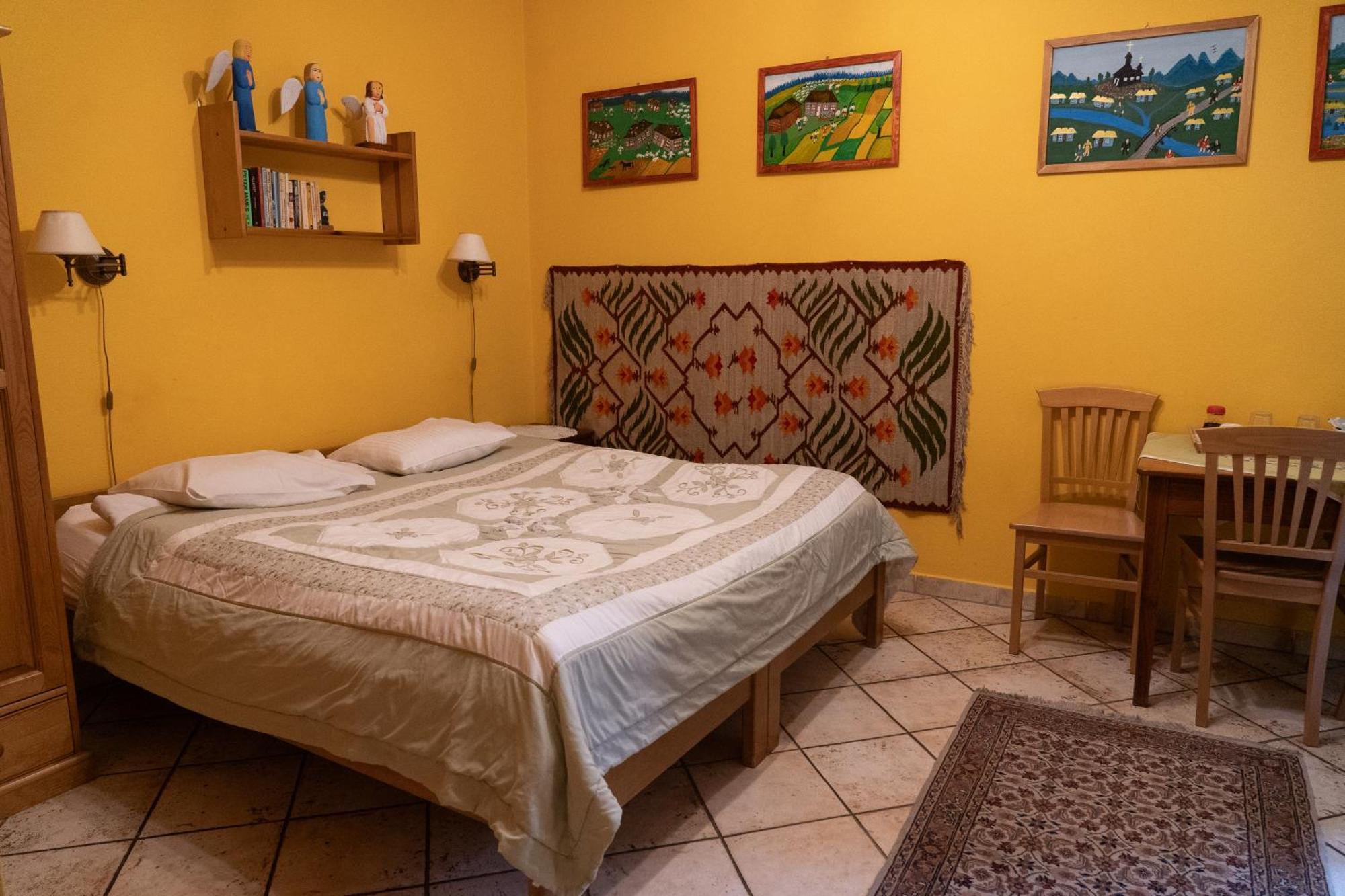 Kolory Guest House Cracovie Extérieur photo