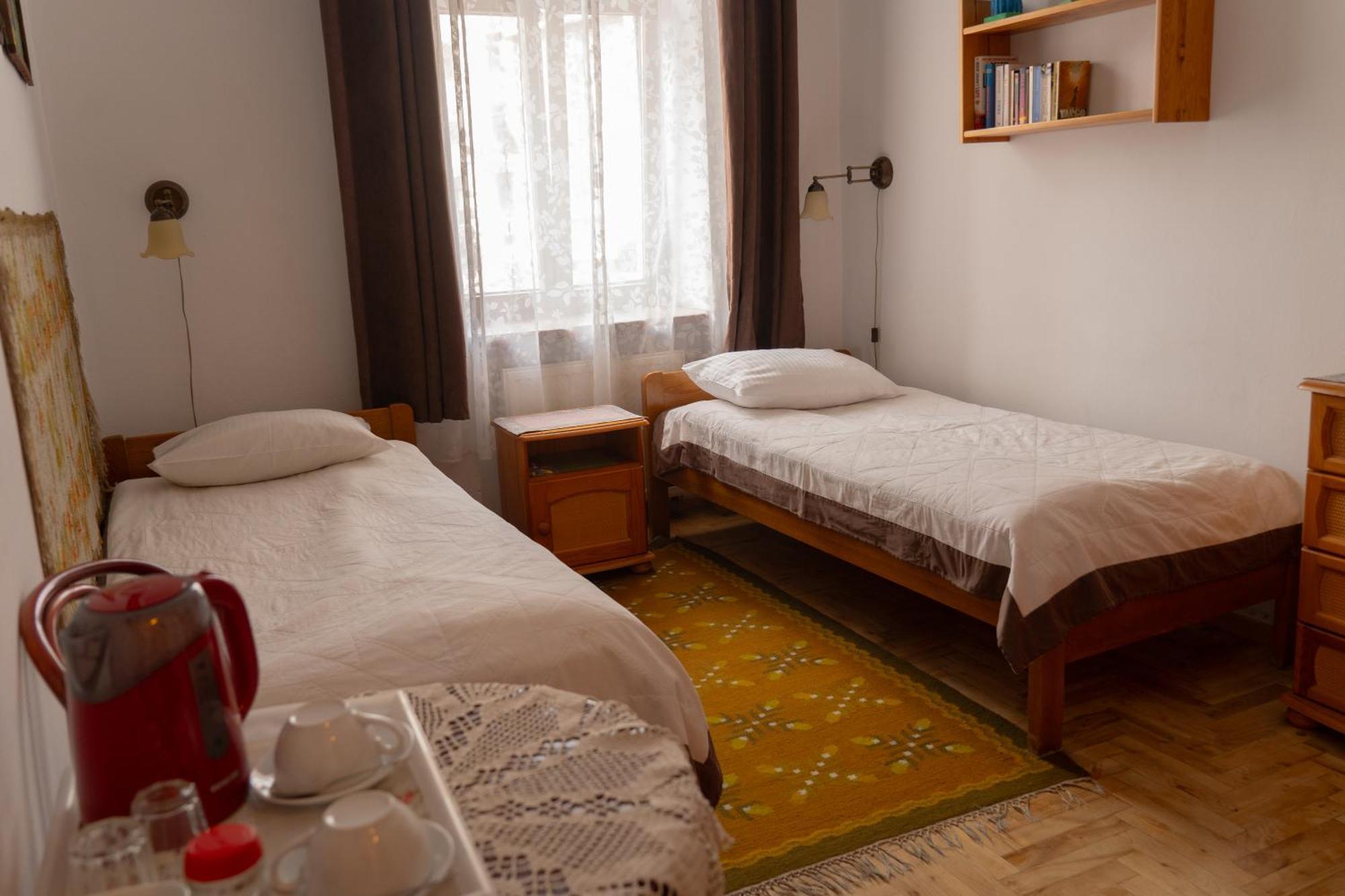 Kolory Guest House Cracovie Extérieur photo